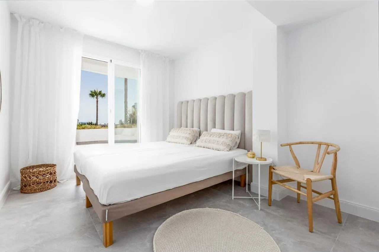 Bella Vista Puerto Banus Apartment With Sea Views Marbella