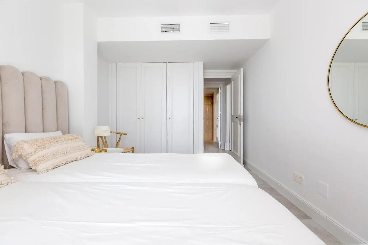 Bella Vista Puerto Banus Apartment With Sea Views Marbella